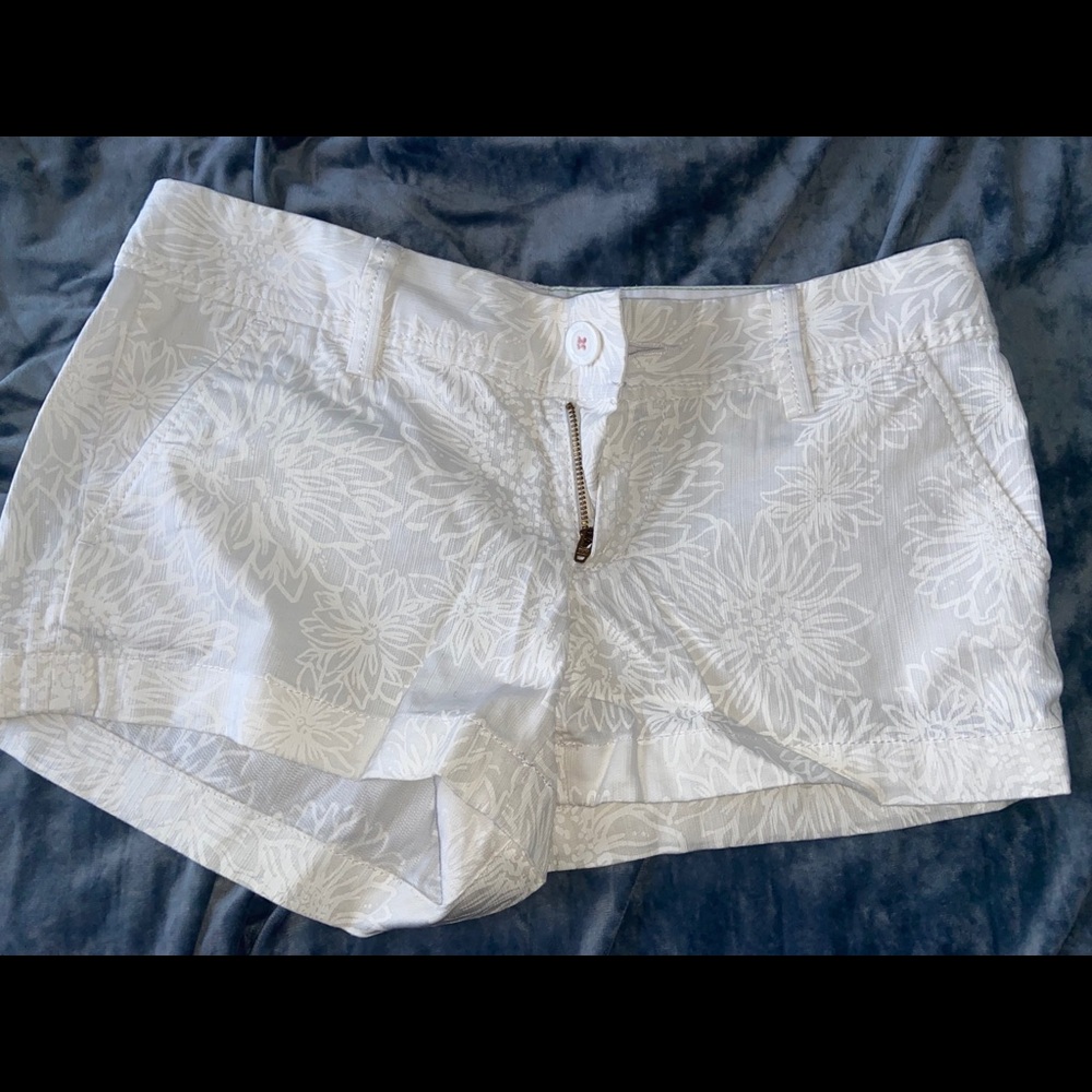 Lilly Pulitzer white floral shorts